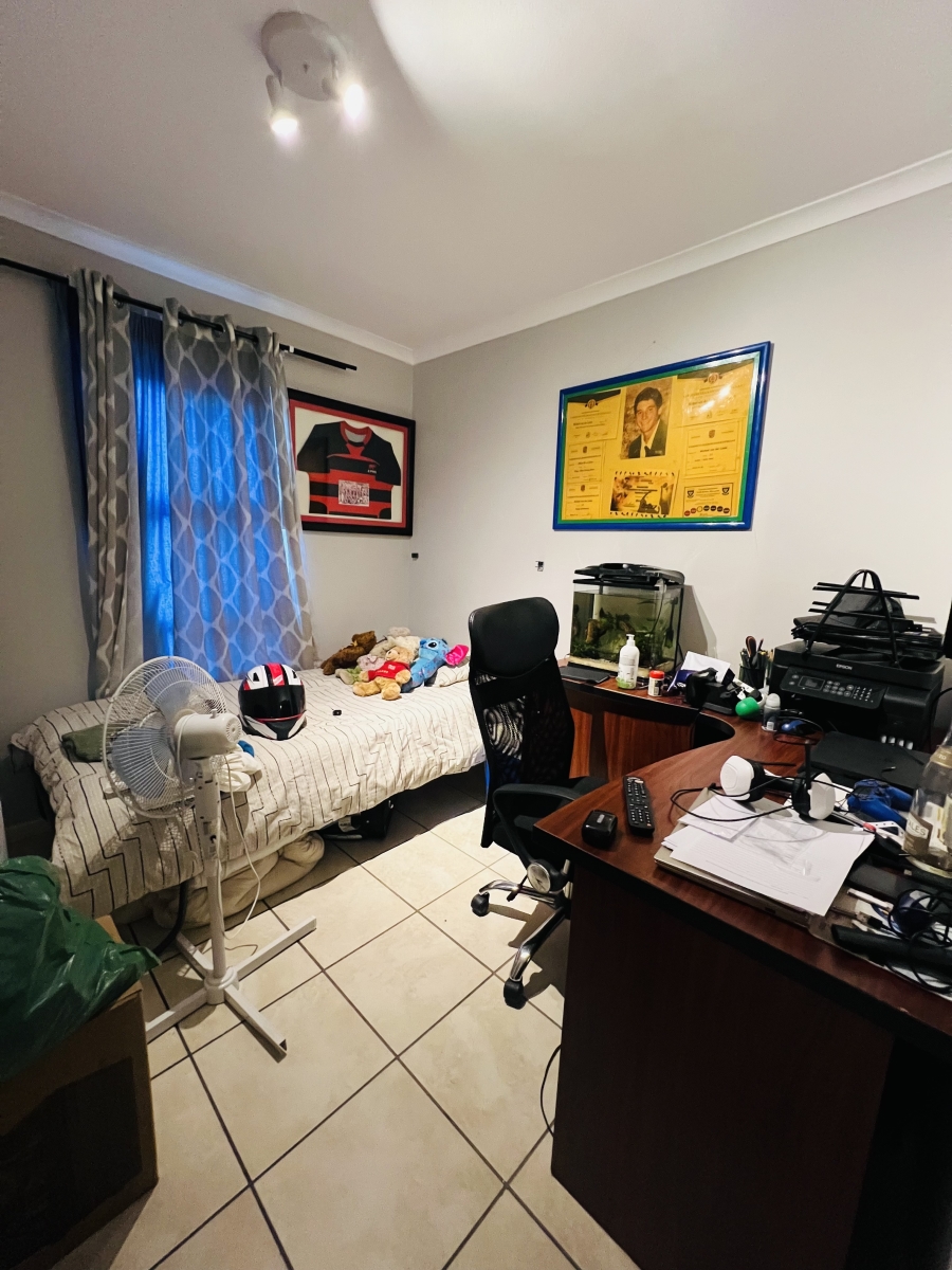 To Let 2 Bedroom Property for Rent in Sea Breeze Western Cape